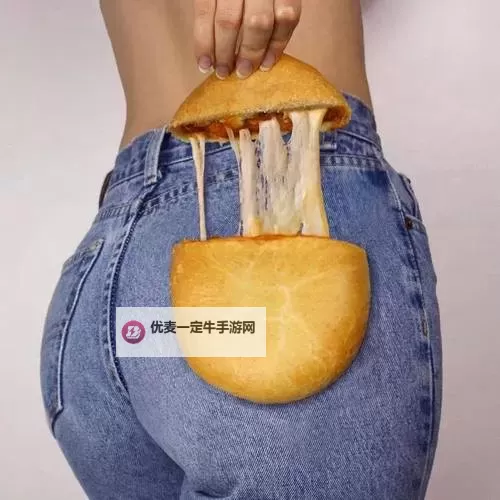 揭秘：最大胆美女人体艺术的大胆表现与艺术魅力图1