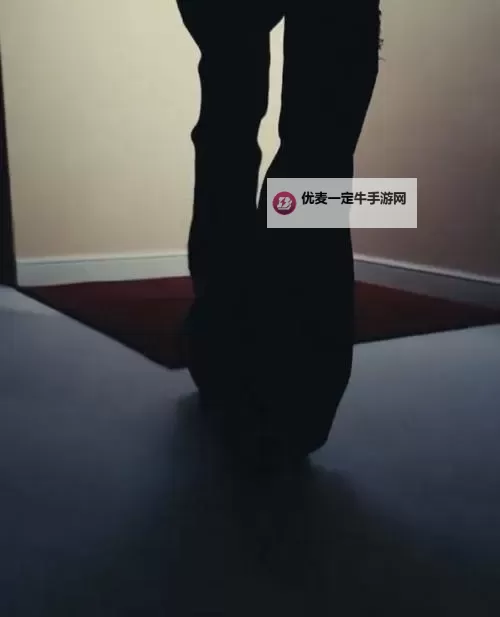 免费女王踩踏盛宴：激情与极致的另类体验图1