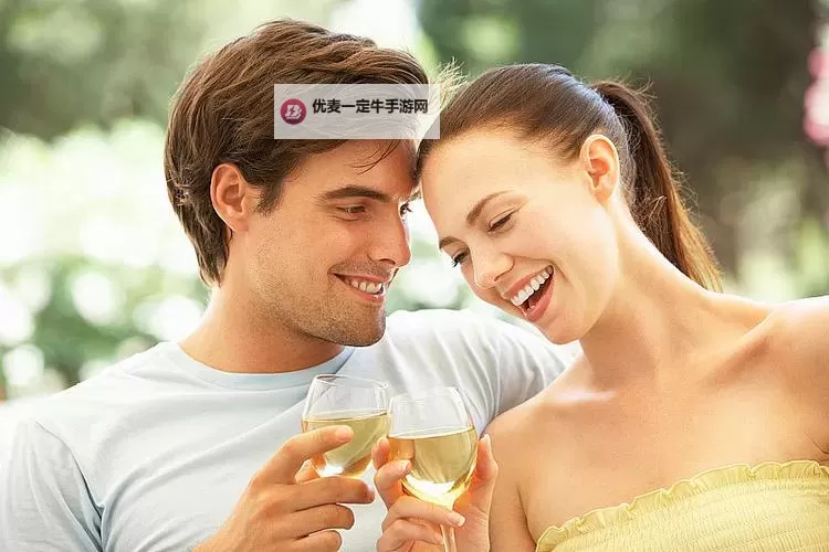 五对夫妻一男一女一起喝酒是什么？解析家庭聚会中的互动与意义图1