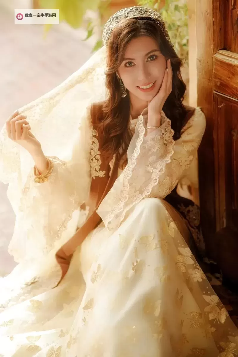 探索新疆美女一区二区：展现多彩民族风情的绝美风采图1