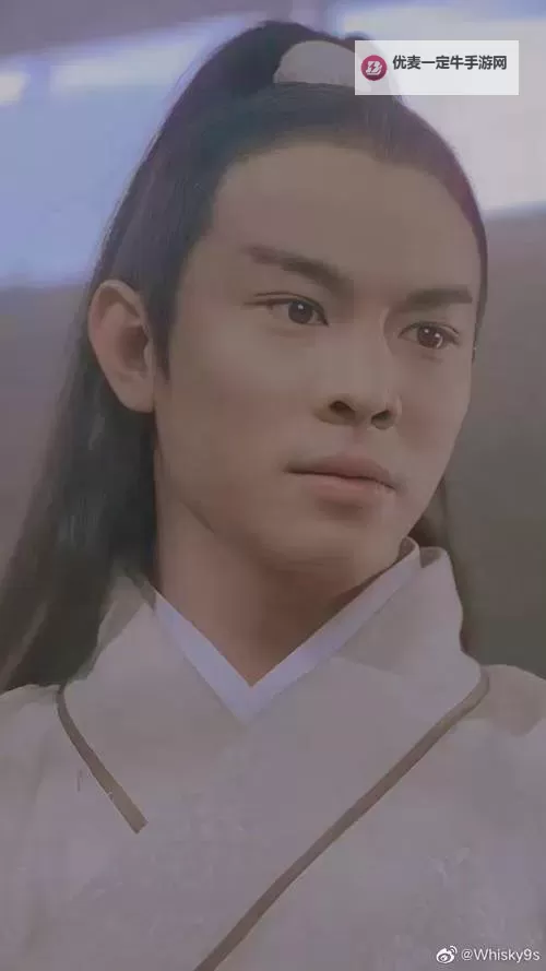 李连杰饰演的张无忌：武侠传奇的经典再现图1